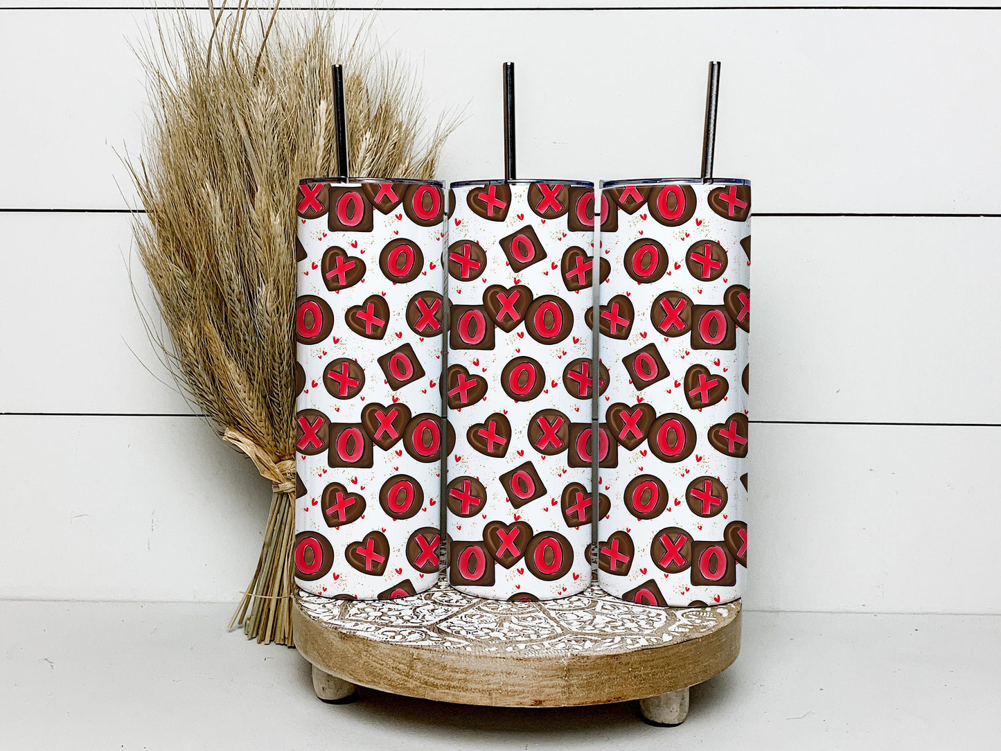 XOXO Love Background 20oz Tumbler Wrap, Seamless Skinny Tumbler, Sublimation Design PNG - 1530