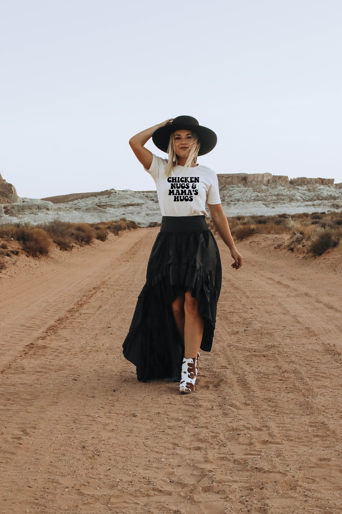 Chicken nugs & mama hugs SVG, boss babe svg, svgs for cricut, Cut files, Mothers day svg, Mama SVG, Hilarious svg, sarcasm svg,